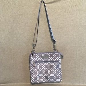 FREE Pumparoo w/ Sarah Wells MheartM Bags (Gray)